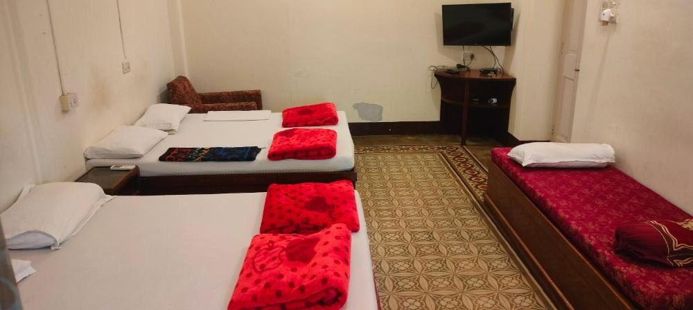 Room image 3