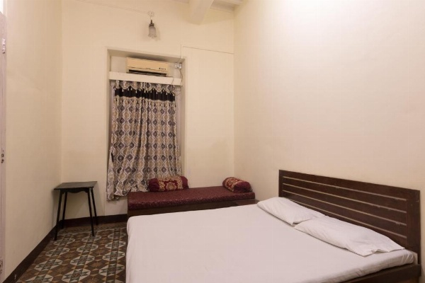 Bed and Breakfast at Colaba image 12