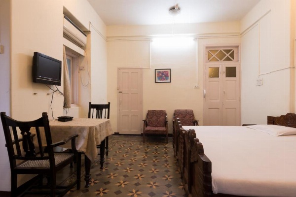 Bed and Breakfast at Colaba image 15