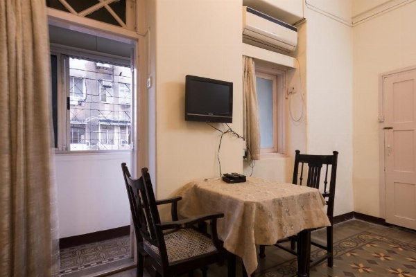 Bed and Breakfast at Colaba image 5